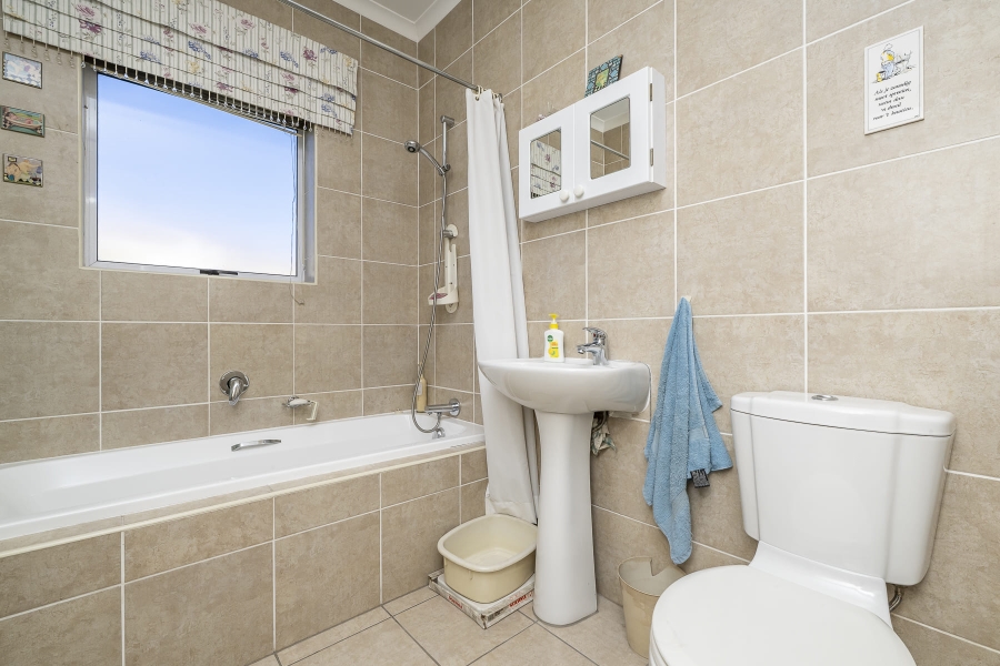 2 Bedroom Property for Sale in Protea Heights Western Cape